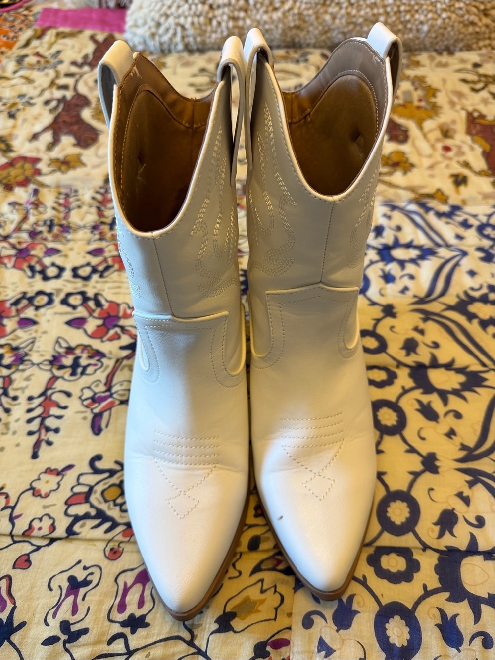 Soda White Pointed-Toe Western Ankle Boots